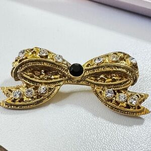 Vintage Gold Tone Rhinestone Bow Brooch Pin 2” Elegant Filigree Sparkle Jewelry